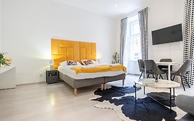 Bookable in Lockdown Buchbar Modern Apartment 4